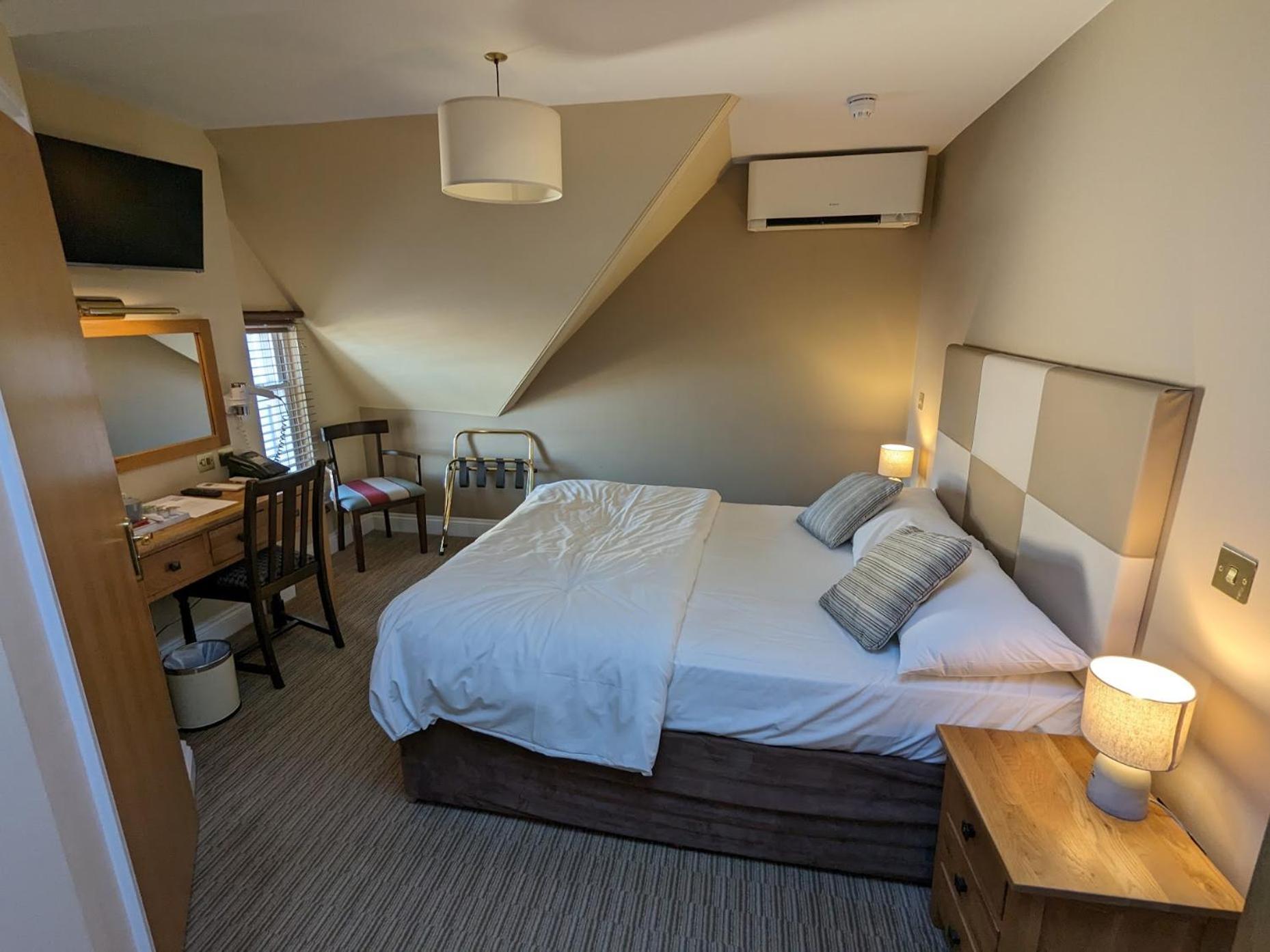 The Seal Hotel Selsey Exterior photo