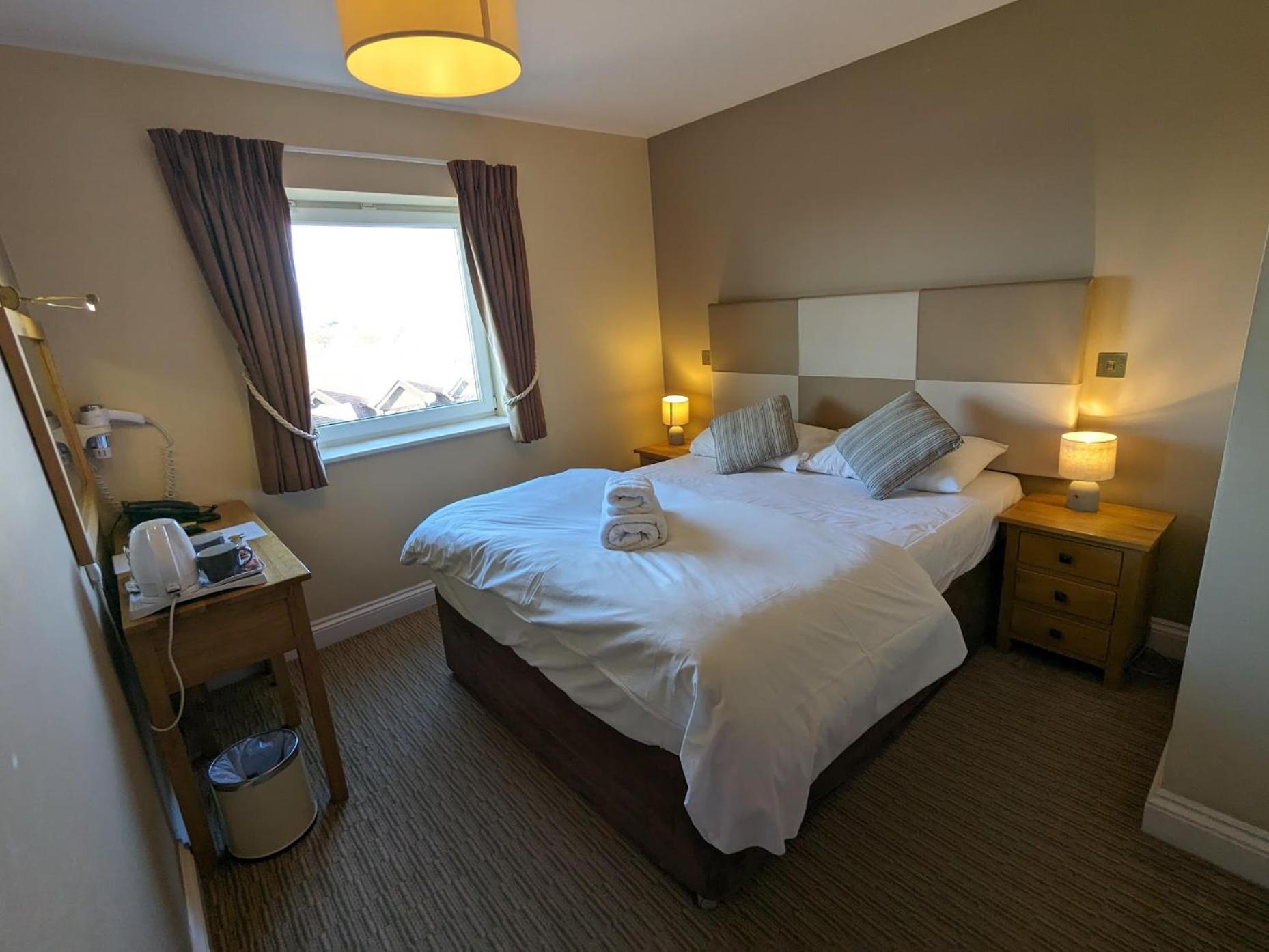 The Seal Hotel Selsey Exterior photo